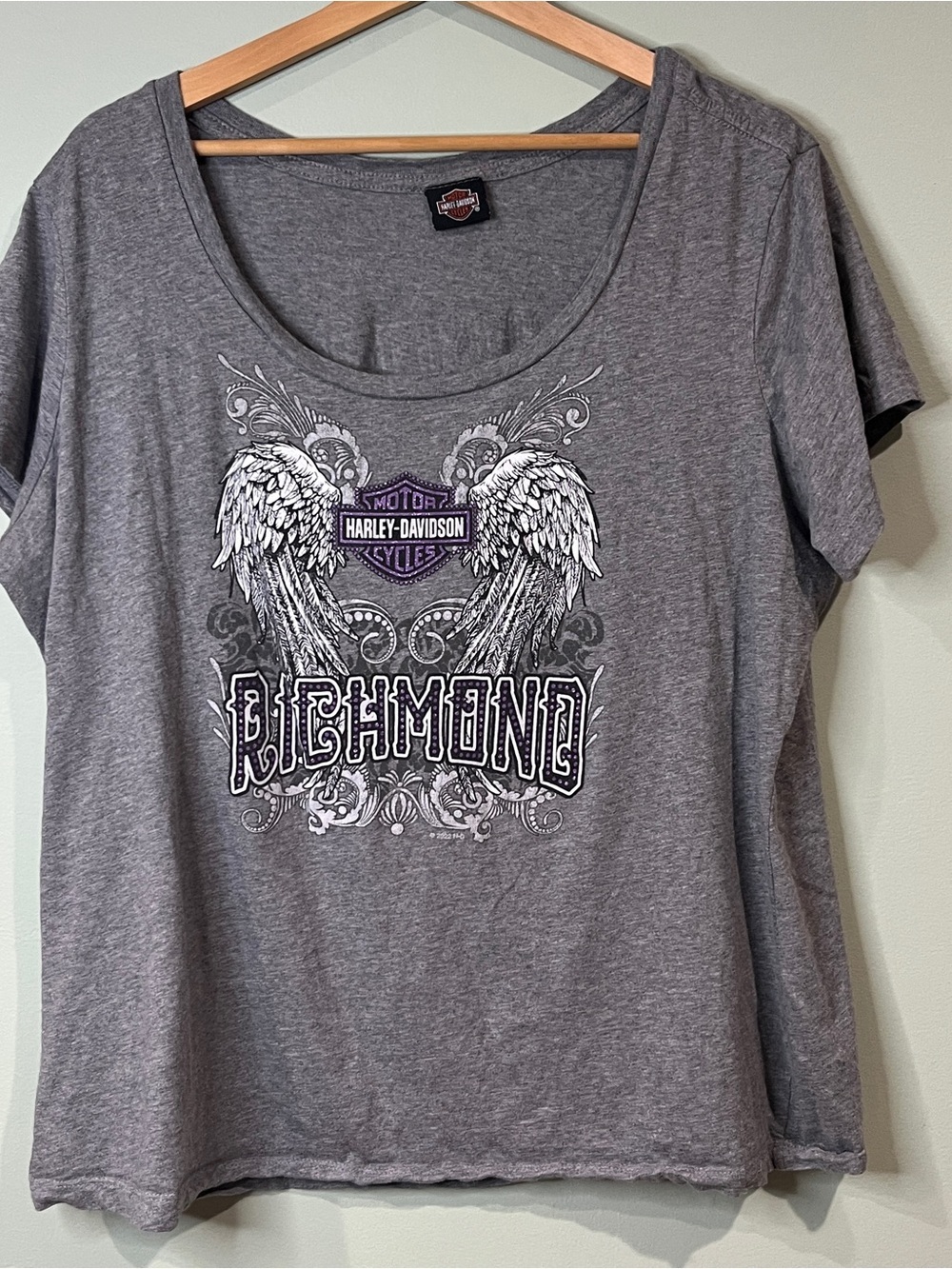 Harley-Davidson Gray Scoop Neck Richmond Wing Graphic Tee with Purple Accents